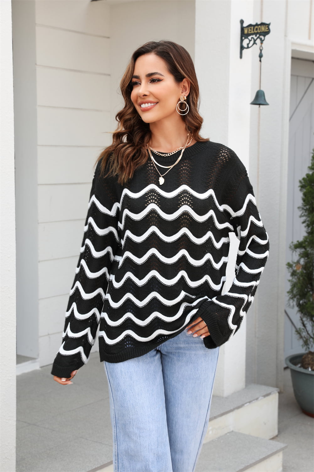 Wave Pattern Round Neck Sweater - Whiicka