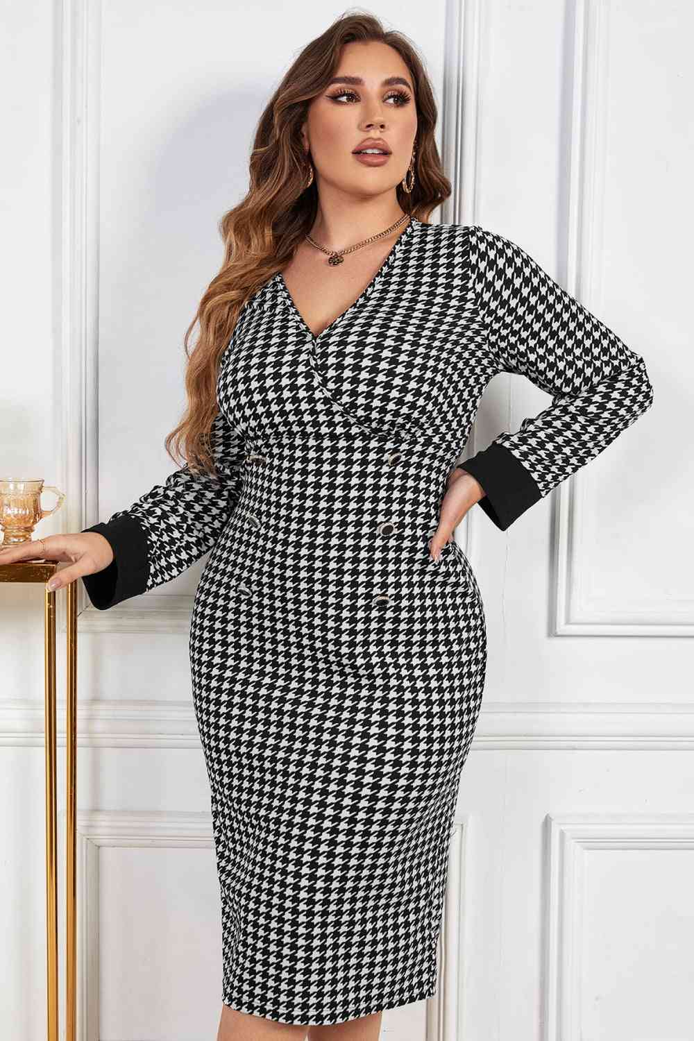 Plus Size Hound's-tooth V-Neck Midi Dress